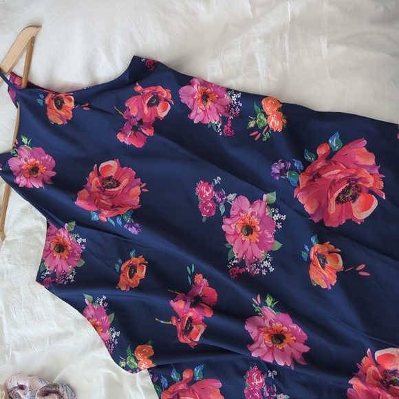 FINAL SALE 🌿FLORAL MINI DRESS🌿 - Picture 4 of 4